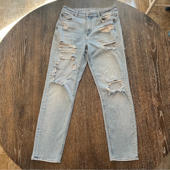 American Eagle Distressed Denim Women’s Mom Jeans Size 4 - Picture 2 of 12